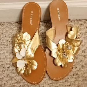BAMBOO Floral Thong Sandals Size 7 1/2